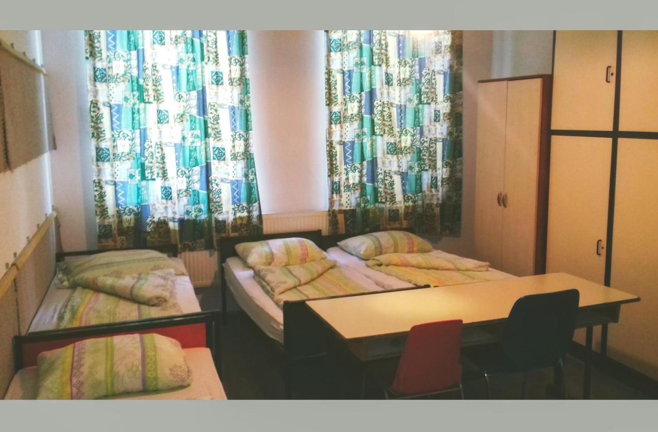 Romzsa Todor Kollegium Hostel Szeged Bagian luar foto