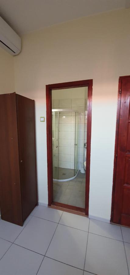 Romzsa Todor Kollegium Hostel Szeged Bagian luar foto
