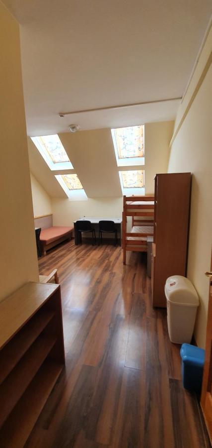 Romzsa Todor Kollegium Hostel Szeged Bagian luar foto