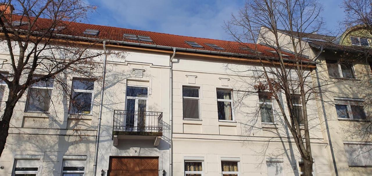 Romzsa Todor Kollegium Hostel Szeged Bagian luar foto
