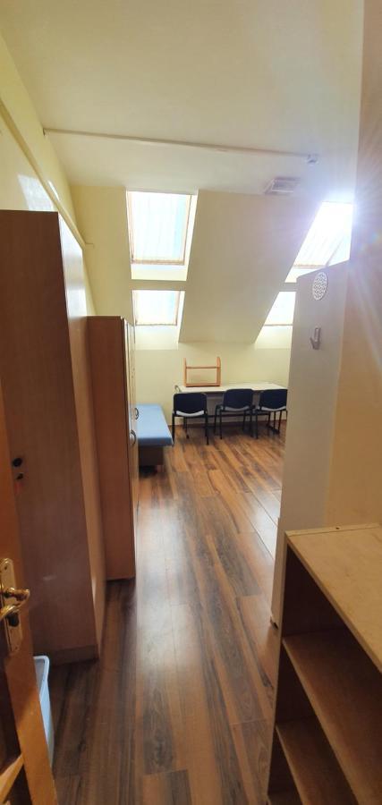 Romzsa Todor Kollegium Hostel Szeged Bagian luar foto