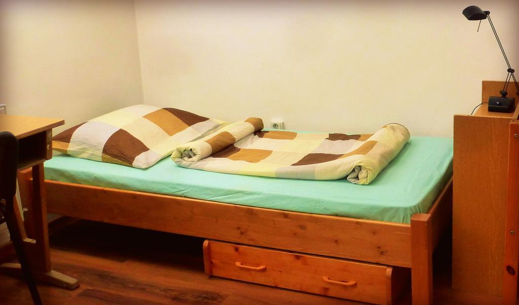 Romzsa Todor Kollegium Hostel Szeged Bagian luar foto